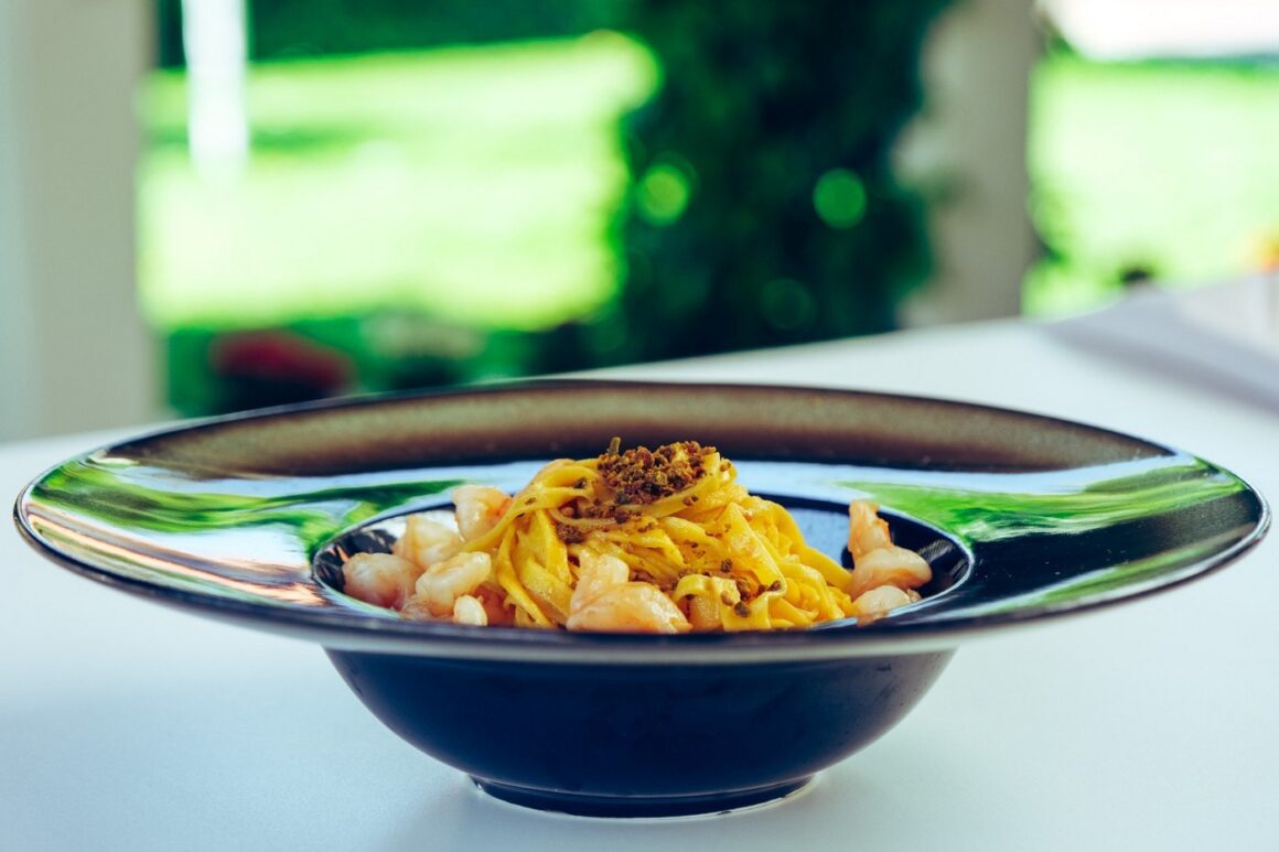 ristorante nero balsamico modena tagliolini fatti in casa gamberi e pistacchio2